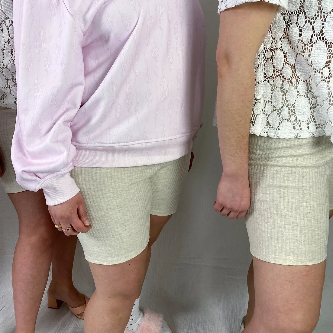 lucewear: femme portant un short cycliste beige